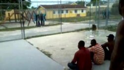 Video desde el centro de detención de Bahamas