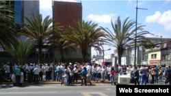 Comienza la concentración en la Avenida Andrés Galarraga.